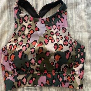 STRONGER workout crop tank! SO flatteringx NWOT